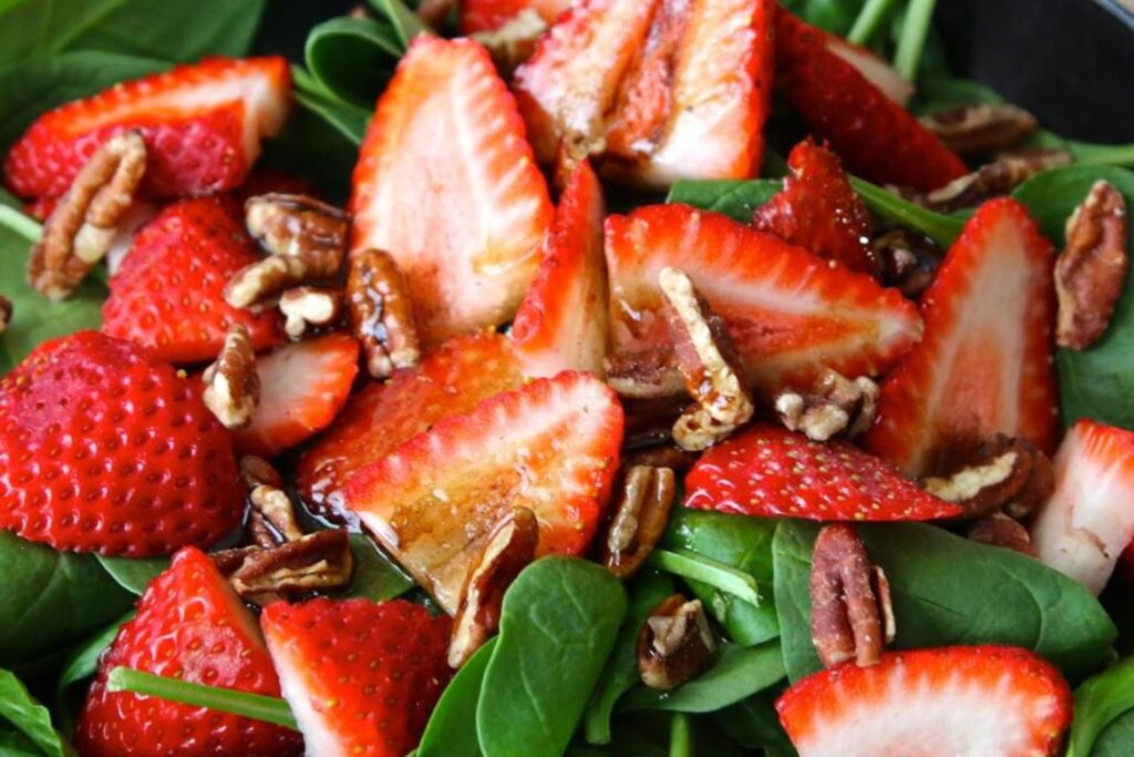 How To Add Extra Crunch To Your Strawberry Spinach Salad?