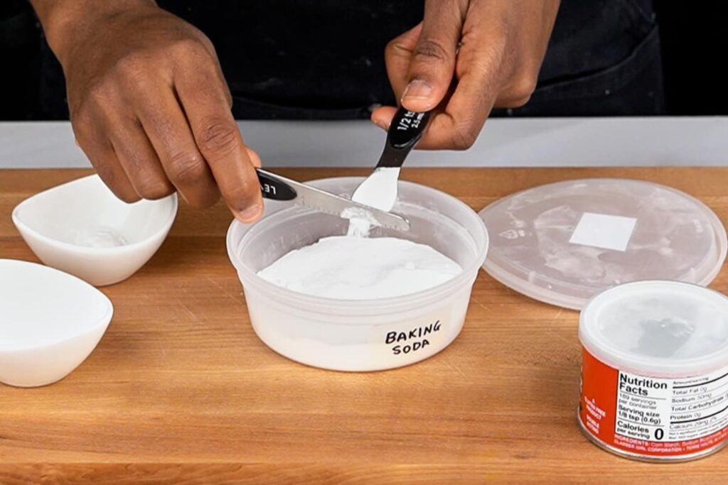 How To Properly Measure Ingredients For Baking Success?