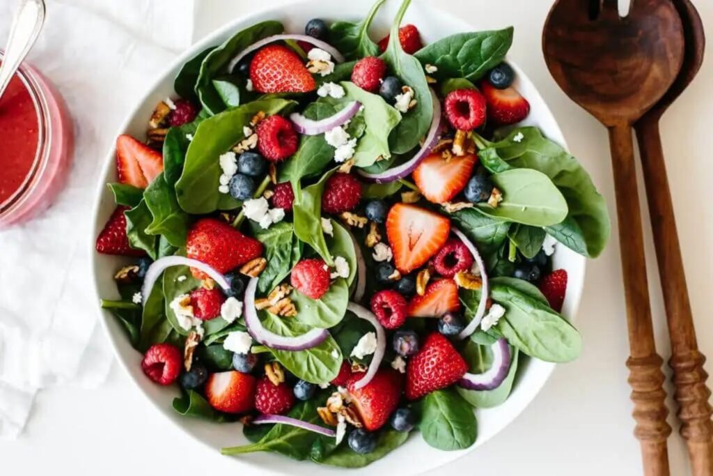 Pairing Your Strawberry Spinach Salad With The Perfect Protein