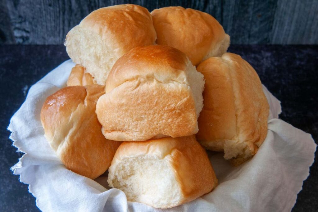 Sunbeam Dinner Rolls: Ideal For Holiday Gatherings